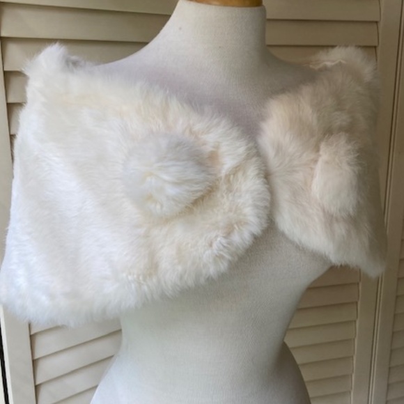 1950's White Fur Wrap - Picture 1 of 6